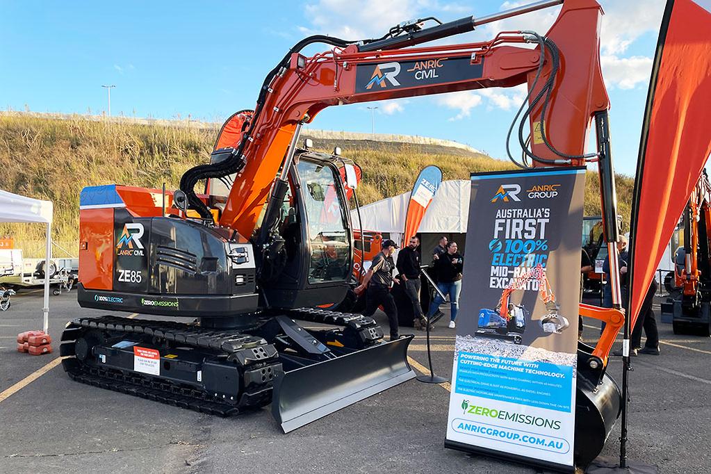 Hitachi and KTEG debuts mid-size electric excavator